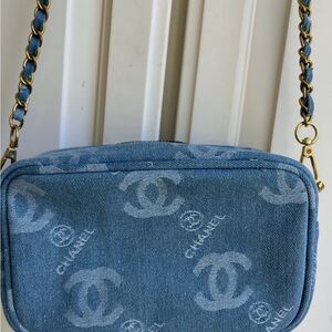Designer-Style Light Blue Denim Camera Crossbody Bag with Chain Strap